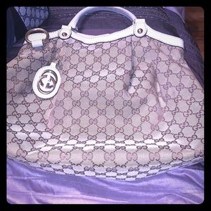 G100 percent authentic Gucci bag
